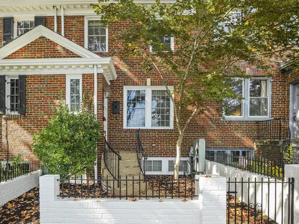 1920 35th St NW, Washington, DC 20007