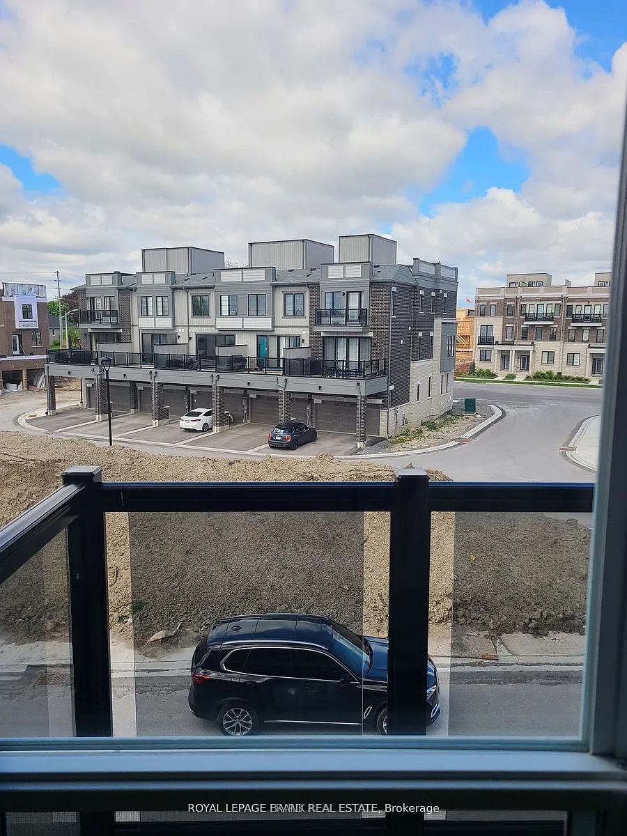 Building Photo - 126 King William Way
