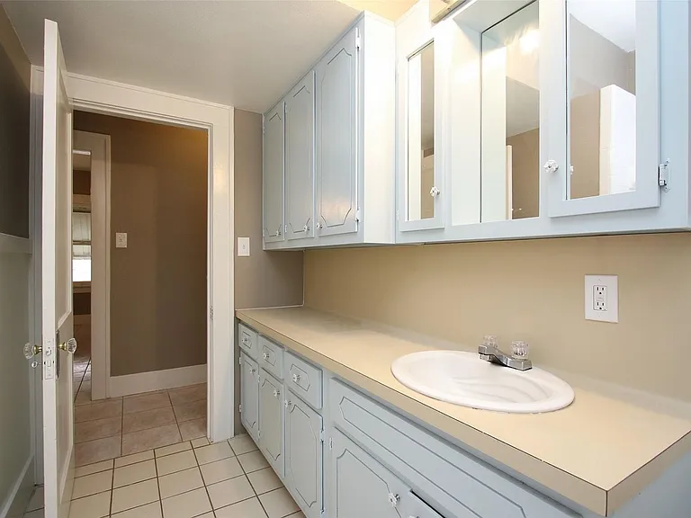 1127 Walling St — Photo 17