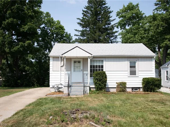 1213 Meadowbrook Blvd, Stow, OH 44224