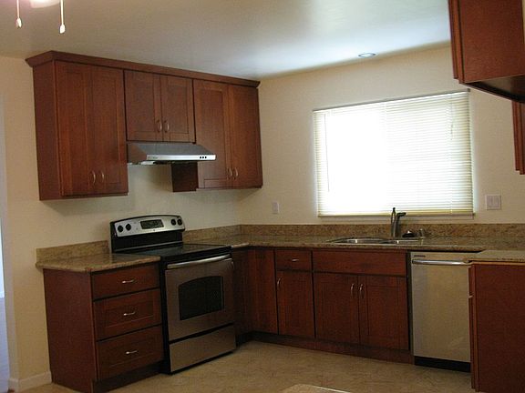 3rd image of 1374 Piland Dr