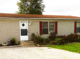15689 Lucky Ln, Williamsburg, OH 45176