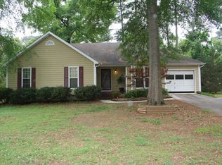152 Stonybrook Dr, Athens, GA 30605
