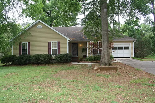 152 Stonybrook Dr Photo 1
