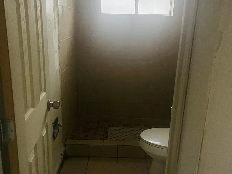 807 Patti Ln — Photo 2