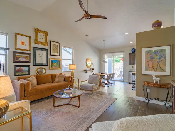 2551 E Hilltop Ledge Dr, Washington, UT 84780