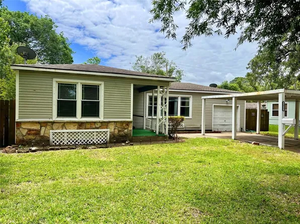 2811 N Houston Drive, La Marque, TX 77568