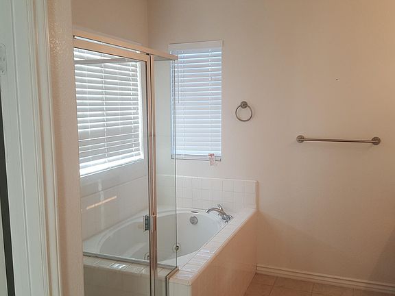 5th image of 38348 Applewood Ct