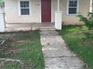 712 S Main Ave, Portales, NM 88130