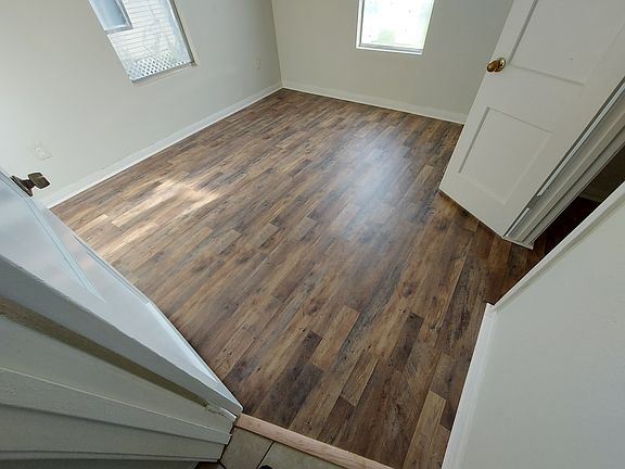 3rd image of 227 16th St