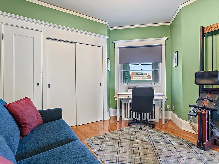 More large closets with shelving. Very comfortable pull out mattress for guests. We use this room for work and workouts.