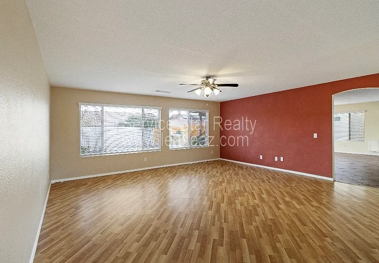 1502 E Maldonado Dr — Photo 14