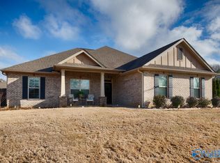 153 Summer Pointe Ln NW, Madison, AL 35757