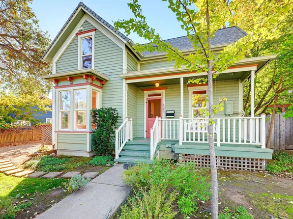 726 Iowa St, Ashland, OR 97520
