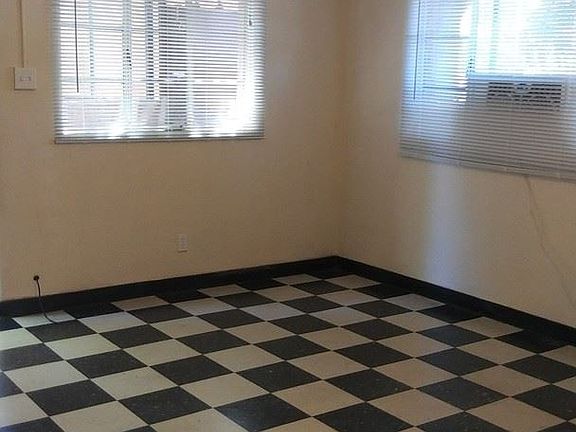 2nd image of 1623 Tijeras Ave NE APT 1