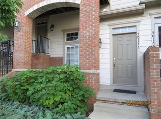 50131 Harding St, Canton, MI 48188