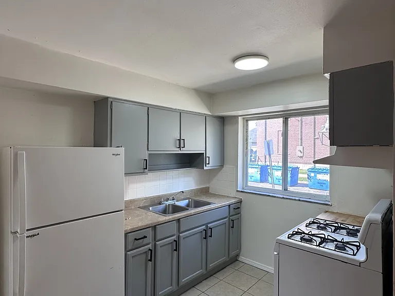 325 Soper St #325 — Photo 4