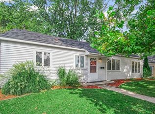 811 Chicago St, Valparaiso, IN 46383