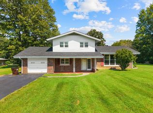 884 Maple St, Stanton, KY 40380