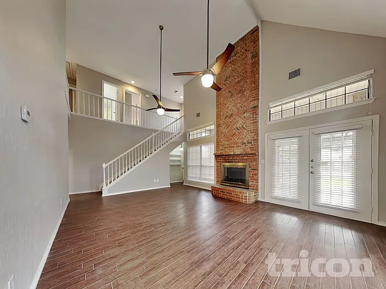2115 Fawn Ridge Trl — Photo 3
