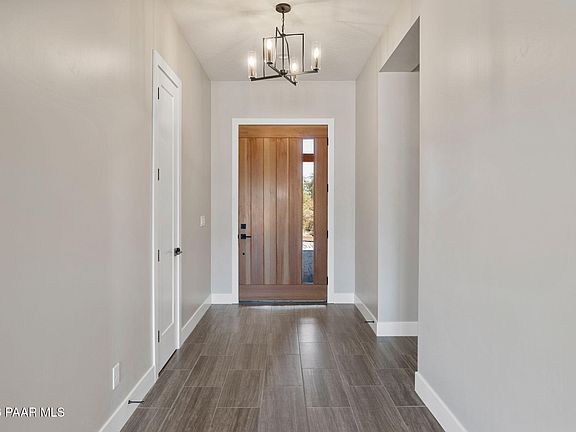 4th image of 9529 N Bridle Ridge Rd