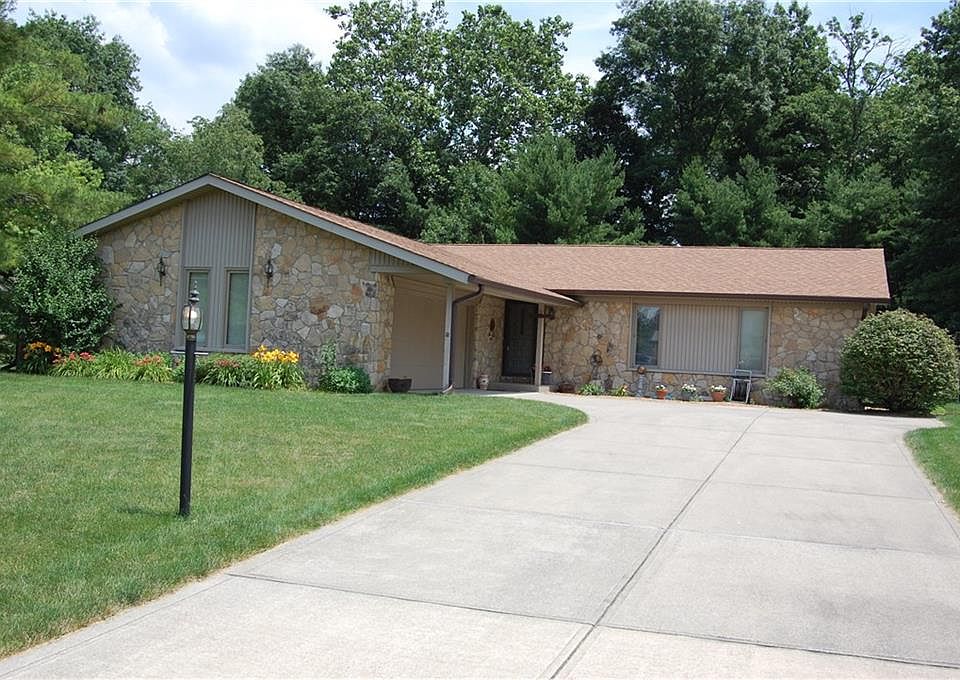 1st image of 409 Hickory Dr