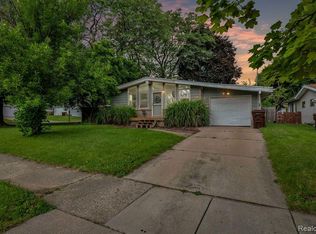 2303 Ridgeline Dr, Lansing, MI 48912