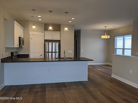 4th image of 802 Nixon St #2