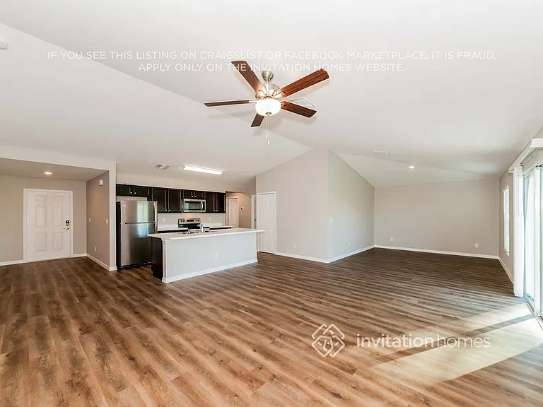 309 Eckert St SE — Photo 4