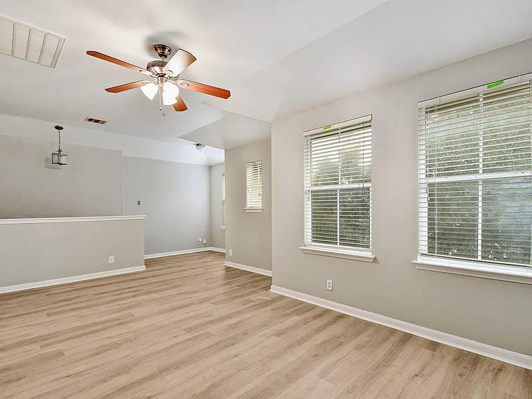 1030 Birdsong Ln — Photo 11