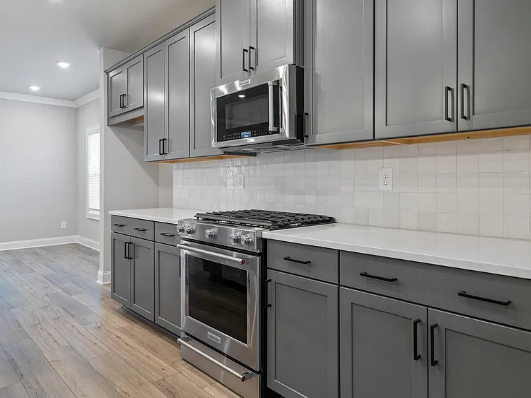 713 Mulberry Walk — Photo 20