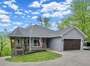 2932 Mockingbird Way, Sevierville, TN 37862