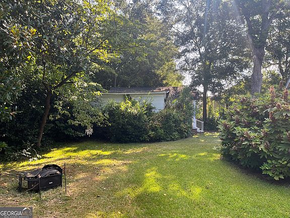 3rd image of 320 W Gordon St