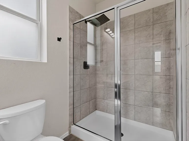 10422 Green Lake Dr — Photo 23