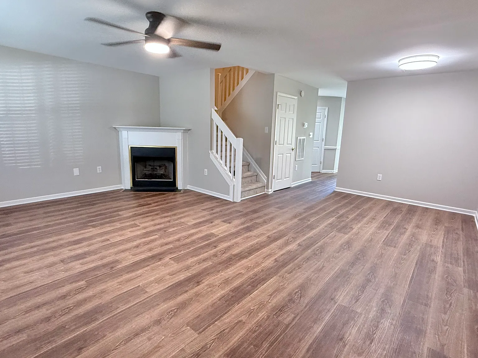 3 bed, 1323 sqft, $1,700 — Photo 2