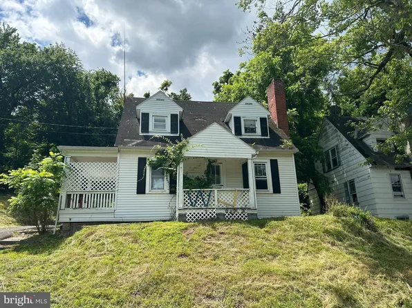 320 Wirgman Ave, Romney, WV 26757