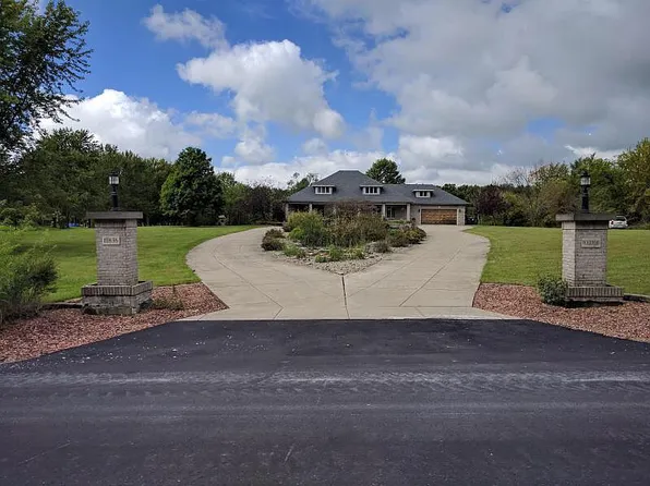 11836 Woodmar St, Cedar Lake, IN 46303