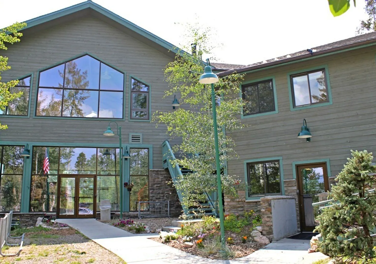 Winter Rental- Two Bedroom Plus Loft in Treehosue — Photo 2