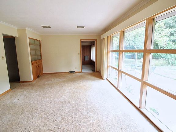 5th image of 2549 29th Avenue Ct