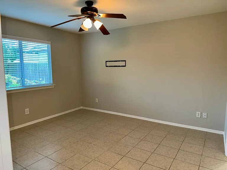 17319 Box Canyon Dr — Photo 6