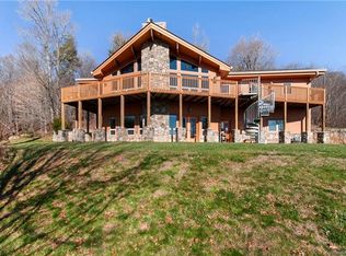 16 Sunnie Rae Ln, Candler, NC 28715