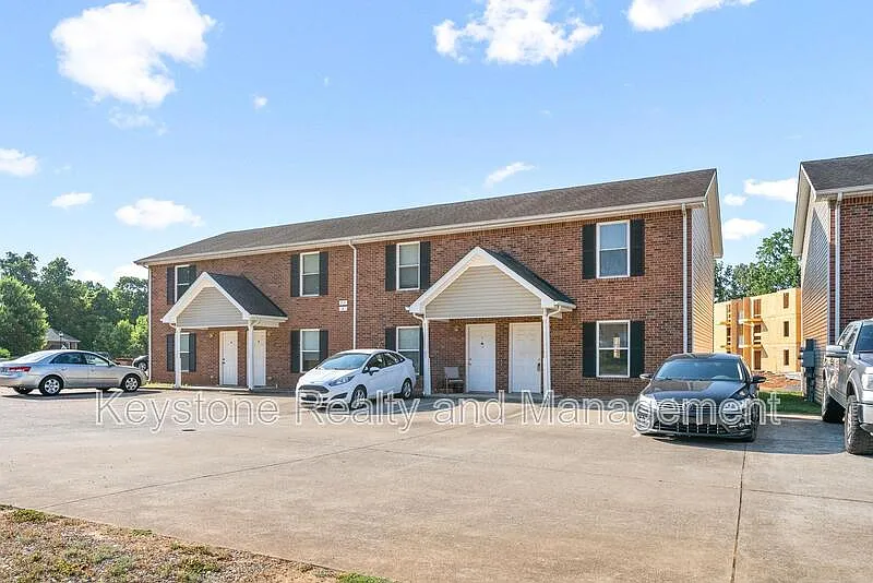 512 Peachers Ridge Rd #2B