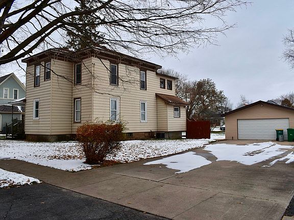 Long driveway for plenty of parking and a 4 car garage!
