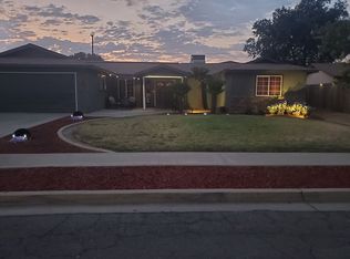 916 E Elm St, Hanford, CA 93230