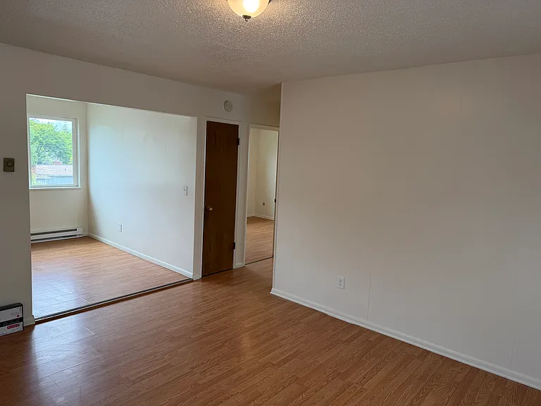 1409 SE Mall St #6 — Photo 7