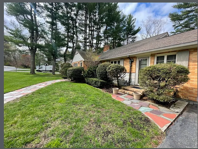 204 Follen Rd — Photo 10