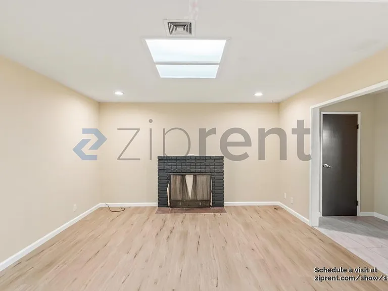 685 Carmar St — Photo 4