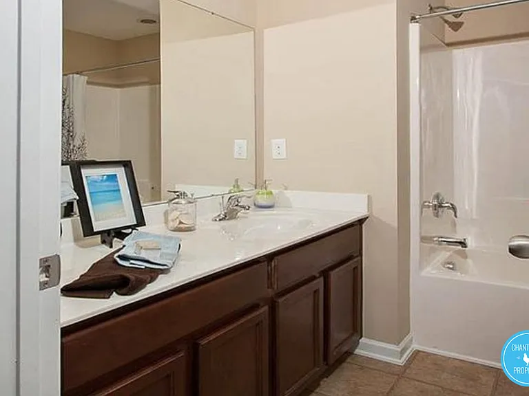 2147 Sunny Cove Dr #1 — Photo 2