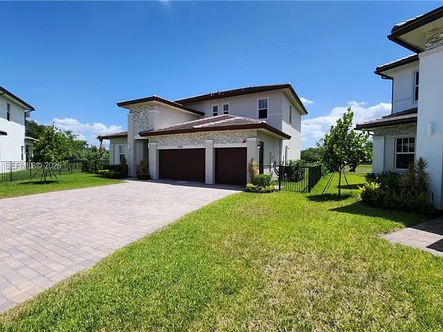 12209 SW 43rd St — Photo 11