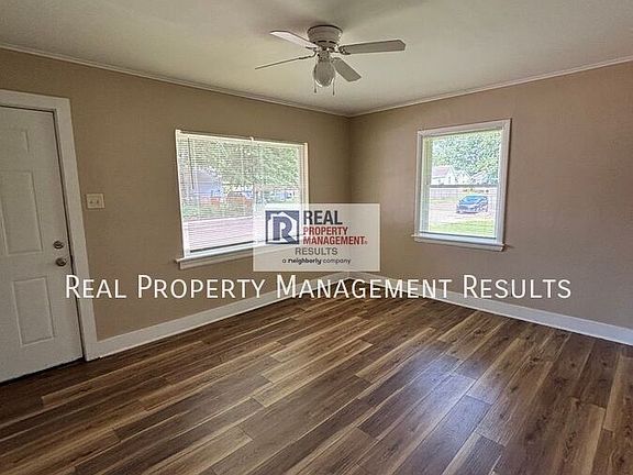 3rd image of 1500 S Harlan Ave #B